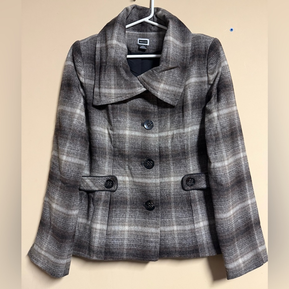 Renuar Gray Plaid Women's Pea Coat
Size 8 or small